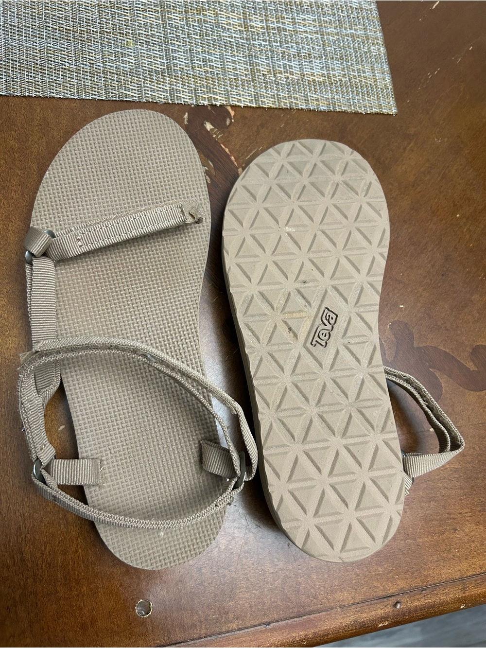Teva Tan Webbing Outdoor Sandals - Picture 4 of 4
